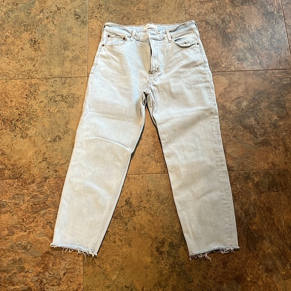 High Rise Raw Hem Mom Jean Abercrombie - Picture 2 of 6